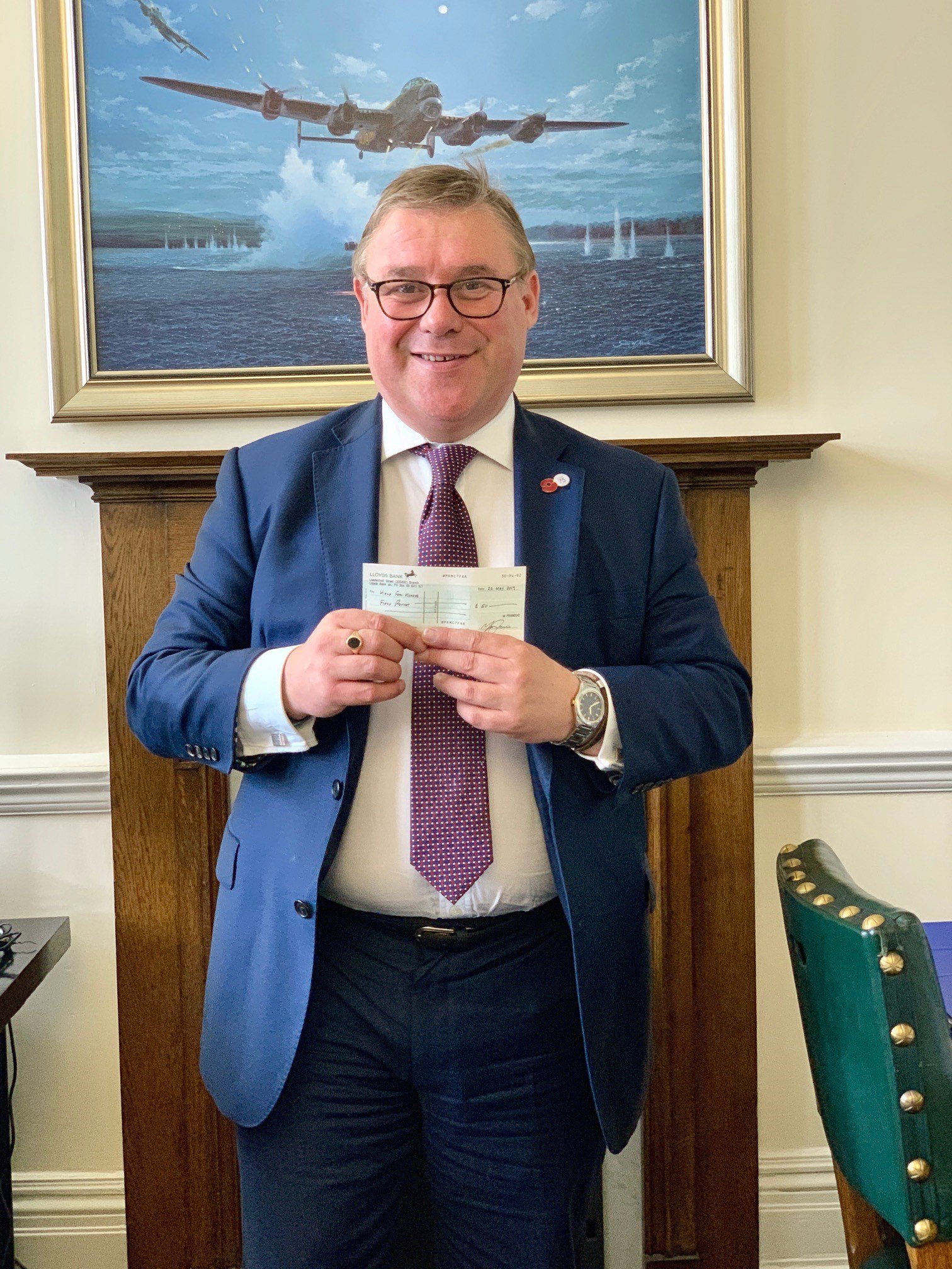 Mark Francois MP Coughs Up 50 Bet In Parliament For Help For Heroes   MFh4h 